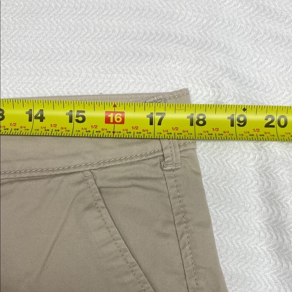 Gap Shorts | Skinny Boyfriend | Normalcore | Classic | Midrise | Size 10 - Picture 6 of 8